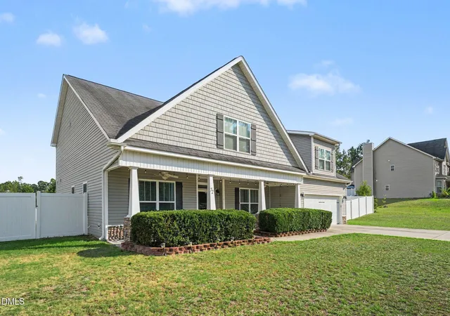 Homes for sale in Sanford, NC | 72 Castlebay Dr, Sanford, NC 27332 | MLS# 10179060