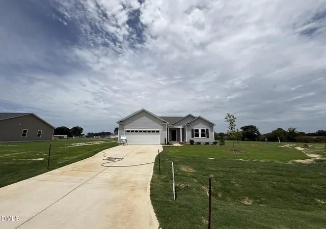 Photo 2 of Single family home for sale at 111 Finch Ln, Four Oaks, NC 27524 | MLS# 10181967 | Listing updated on 2026-08-20