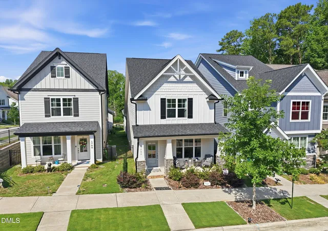 Homes for sale in Wake Forest, NC | 1704 Glazebrook Dr, Wake Forest, NC 27587 | MLS# 10178901
