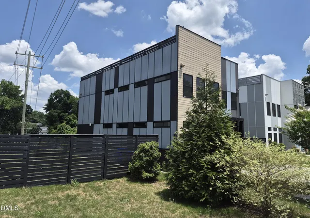 Photo 4 of Single family home for sale at 603 Lee St, Durham, NC 27701 | MLS# 10178447 | Listing updated on 2026-08-20