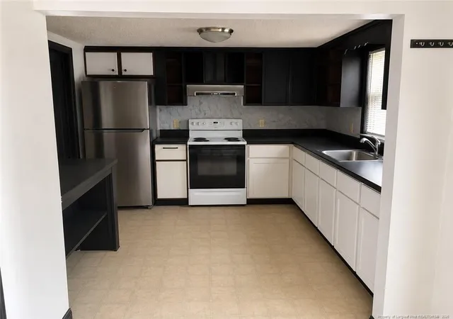 3rd image of 5426 Suncrest Dr, Hope Mills, NC 28348 | MLS# 765503