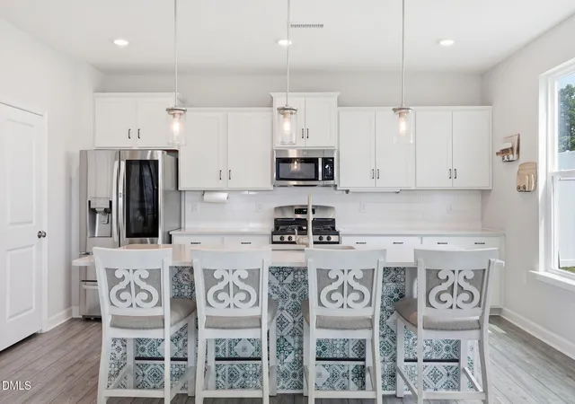 Photo 4 of Single family home for sale at 121 Highland Forest Dr, Fuquay Varina, NC 27526 | MLS# 10178562 | Listing updated on 2026-09-21