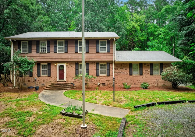 1st image of 1110 Sandlewood Dr, Durham, NC 27712 | MLS# 10184569