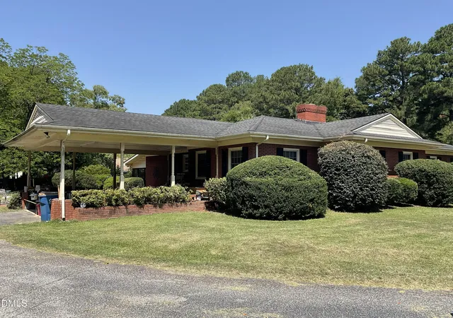 2nd image of 1206 E Cumberland St, Dunn, NC 28334 | MLS# 10182796