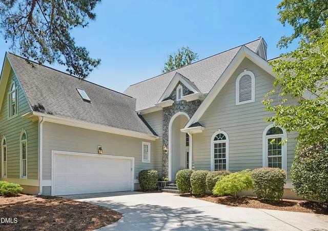 Photo 3 of Sale Pending at 215 Old Pros Way, Cary, NC 27513 | MLS# 10178563 | Listing updated on 2026-09-30