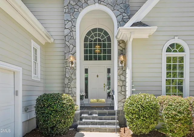 Photo 4 of Sale Pending at 215 Old Pros Way, Cary, NC 27513 | MLS# 10178563 | Listing updated on 2026-09-30