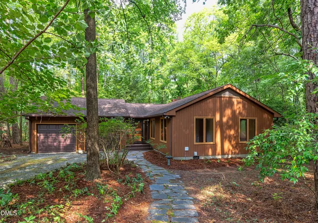 Homes for sale in Chapel Hill, NC | 239 Seminole Dr, Chapel Hill, NC 27514 | MLS# 10178777