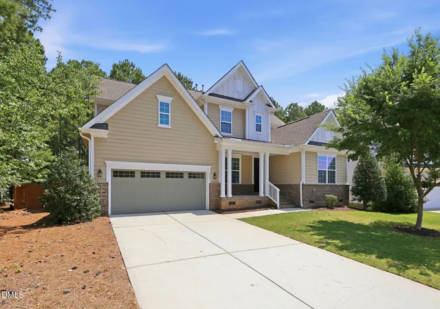 Photo 2 of Single family home for sale at 2201 Newleaf Dr, Apex, NC 27539 | MLS# 10178926 | Listing updated on 2026-07-31