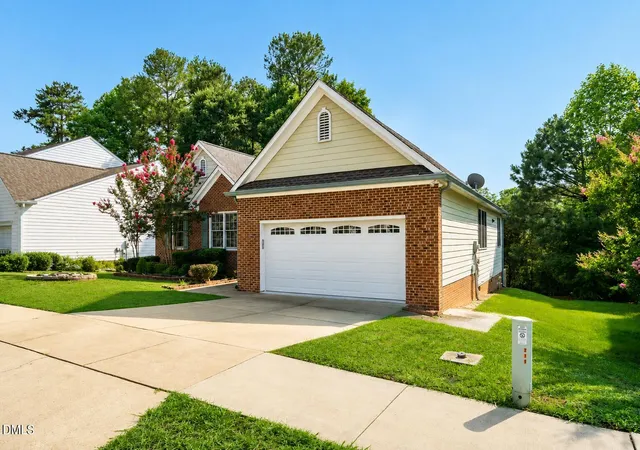 2nd image of 5004 Linden Oaks Ave, Durham, NC 27713 | MLS# 10178566