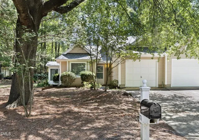 2nd image of 101 Standish Dr, Chapel Hill, NC 27517 | MLS# 10179388