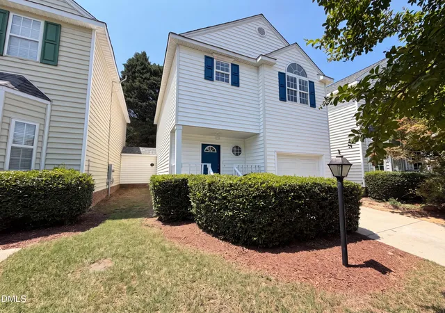 Photo 1 of Single family home for sale at 4115 Beaufain St, Raleigh, NC 27604 | MLS# 10180164 | Listing updated on 2026-08-28