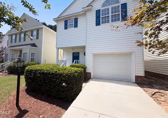 Photo 2 of Single family home for sale at 4115 Beaufain St, Raleigh, NC 27604 | MLS# 10180164 | Listing updated on 2026-08-28