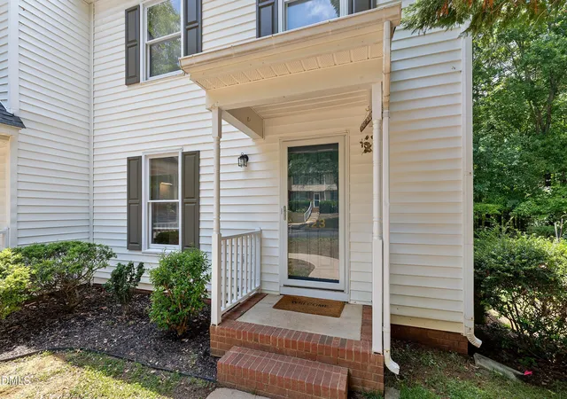 Photo 2 of Townhouse for sale at 123 Luxon Pl, Cary, NC 27513 | MLS# 10186955 | Listing updated on 2026-09-17