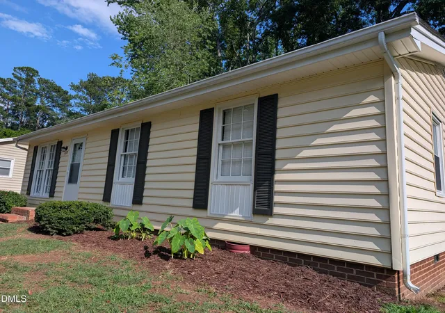 Homes for sale in Zebulon, NC | 118 E Mciver St, Zebulon, NC 27597 | MLS# 10178784