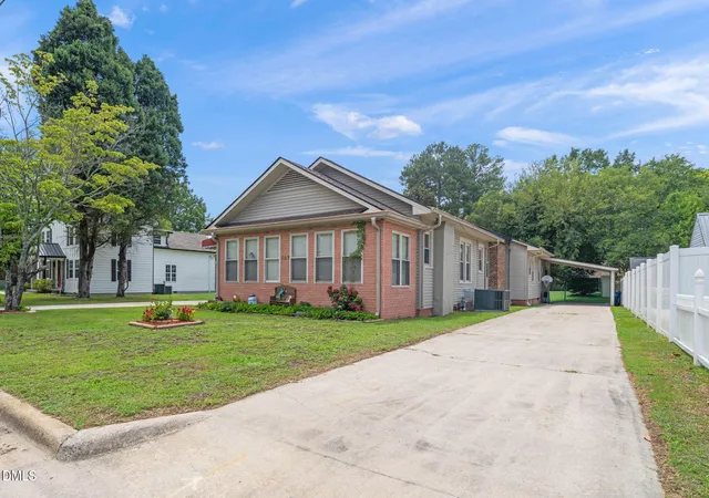 Photo 2 of Sale Pending at 307 W Canary St, Dunn, NC 28334 | MLS# 10178753 | Listing updated on 2026-10-07
