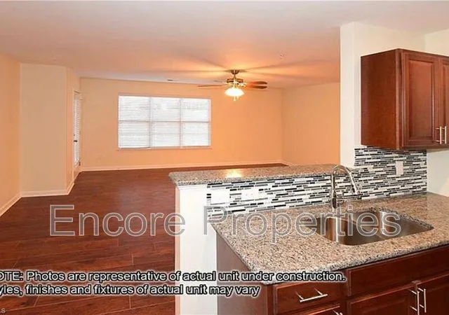 Listing Photo 4 - Condo for sale in building located at 2608 Pennoak Wy, Greensboro, NC 27407 - Unit #H