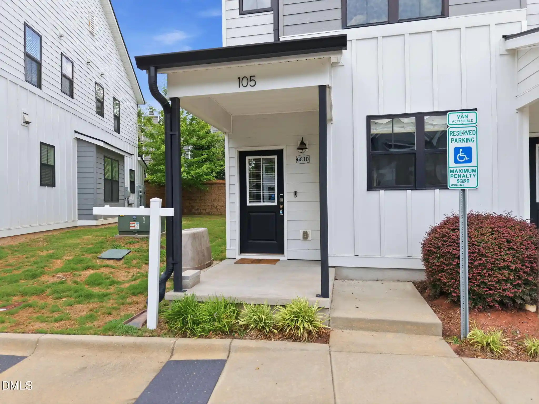 Listing Photo 2 - Condo for sale in 6810 Milligan Wy located at 6810 Milligan Wy, Raleigh, NC 27613 - Unit #105