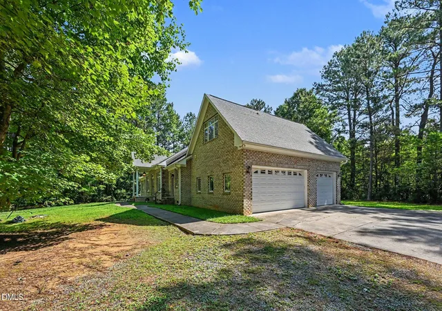 Photo 43 of Single family home for sale at 1021 Reaves Dr, Chapel Hill, NC 27516 | MLS# 10179619 | Listing updated on 2026-08-26