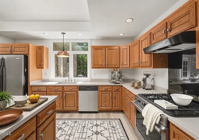 Photo 4 of Single family home for sale at 1021 Reaves Dr, Chapel Hill, NC 27516 | MLS# 10179619 | Listing updated on 2026-10-01