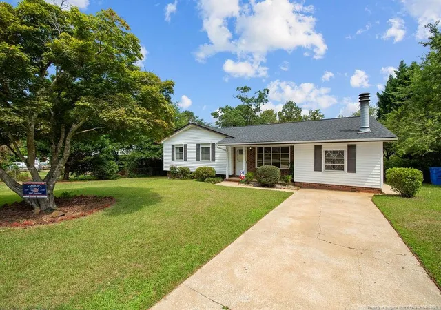 2nd image of 7558 Deerwood Dr, Fayetteville, NC 28303 | MLS# 765625