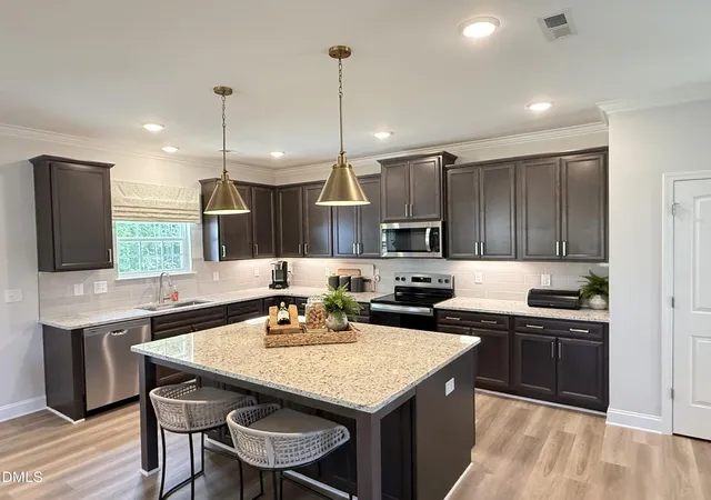Photo 3 of Single family home for sale at 523 Valentine Ct, Graham, NC 27253 | MLS# 10179439 | Listing updated on 2026-09-20