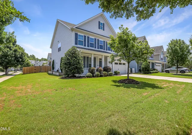 Homes for sale in Holly Springs, NC | 301 Atwood Dr, Holly Springs, NC 27540 | MLS# 10178881