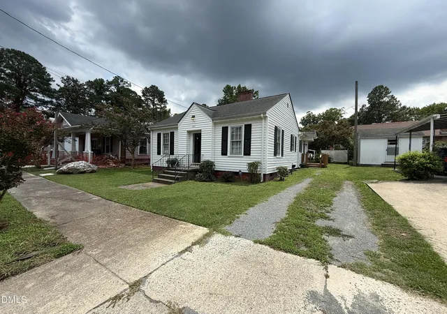 Homes for sale in Smithfield, NC | 304 E Woodall St, Smithfield, NC 27577 | MLS# 10178749