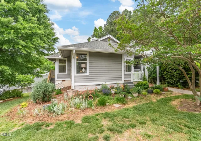 Homes for sale in Chapel Hill, NC | 104 Homewood Dr, Chapel Hill, NC 27514 | MLS# 10178838