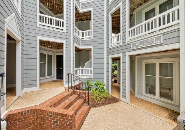 Homes for sale in Raleigh, NC | 1021 Wirewood Dr #202, Raleigh, NC 27605 | MLS# 10179231