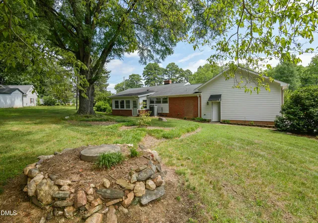 Photo 3 of Single family home for sale at 6121 Yates Ml Pond Rd, Raleigh, NC 27606 | MLS# 10186214 | Listing updated on 2026-09-29