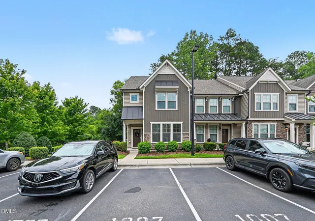 Homes for sale in Durham, NC | 1007 Midtowne Wy, Durham, NC 27713 | MLS# 10178927