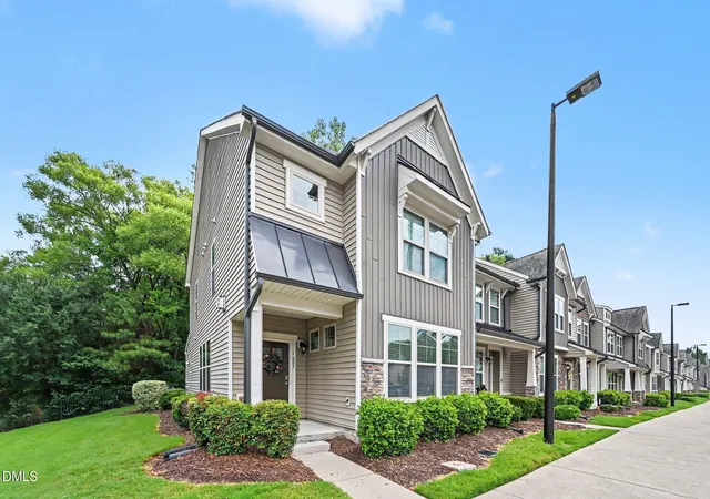 Homes for sale in Durham, NC | 1007 Midtowne Wy, Durham, NC 27713 | MLS# 10178927