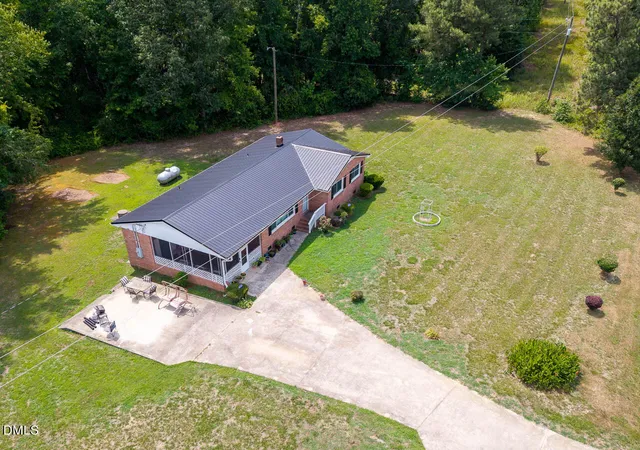 Photo 3 of Single family home for sale at 292 Ernest Turner Rd, Warrenton, NC 27589 | MLS# 10179750 | Listing updated on 2026-08-24