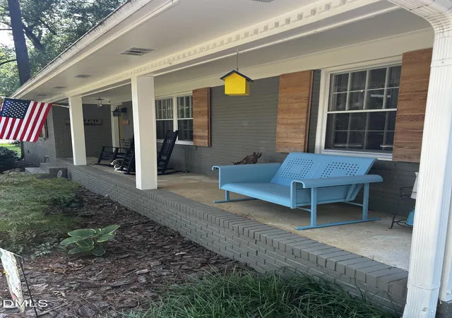 2nd image of 412 Emerson Dr, Raleigh, NC 27609 | MLS# 10178952