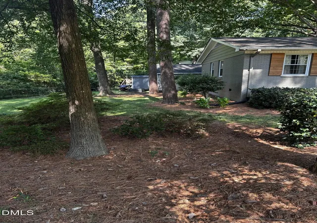 41st image of 412 Emerson Dr, Raleigh, NC 27609 | MLS# 10178952