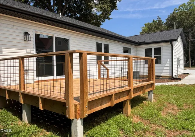 Photo 29 of Single family home for sale at 402 Poplar St, Graham, NC 27253 | MLS# 10179466 | Listing updated on 2026-10-08