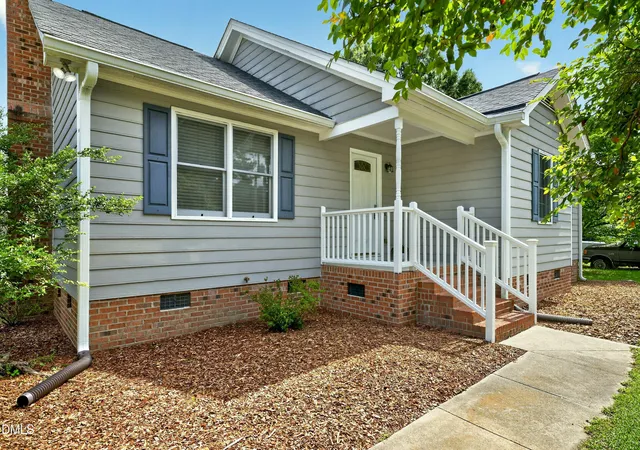 3rd image of 728 Wagstaff Rd, Fuquay Varina, NC 27526 | MLS# 10179119