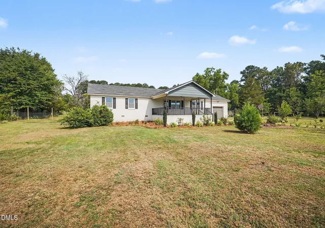 1st image of 134 Old Oak Ln, Dunn, NC 28334 | MLS# 10179239