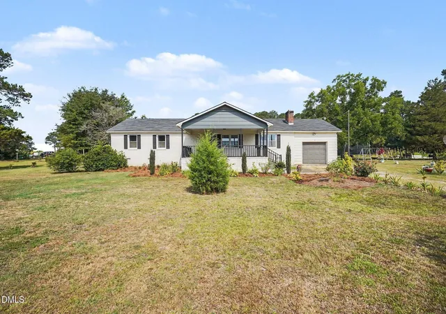2nd image of 134 Old Oak Ln, Dunn, NC 28334 | MLS# 10179239