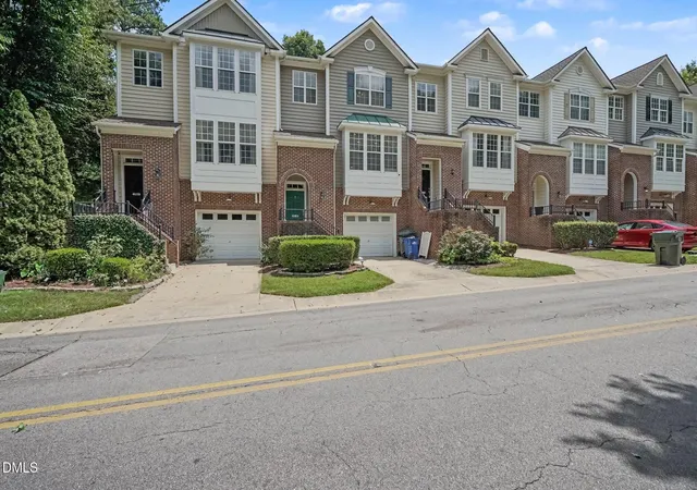 Photo 3 of Single family home for sale at 5453 Crescentview Pkwy, Raleigh, NC 27606 | MLS# 10179308 | Listing updated on 2026-07-24