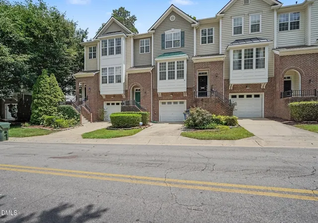 Photo 3 of Single family home for sale at 5453 Crescentview Pkwy, Raleigh, NC 27606 | MLS# 10179308 | Listing updated on 2026-07-24