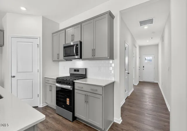 4th image of 717 Sparkling Pear Dr, Willow Spring, NC 27592 | MLS# 10178962