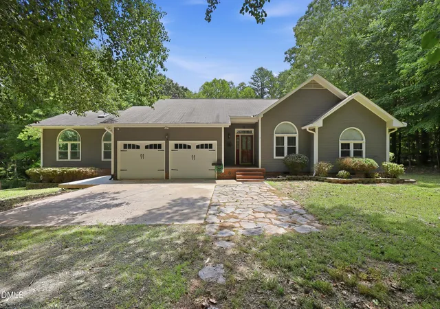 Homes for sale in Graham, NC | 3844 Swepsonville Saxapahaw Rd, Graham, NC 27253 | MLS# 10178999