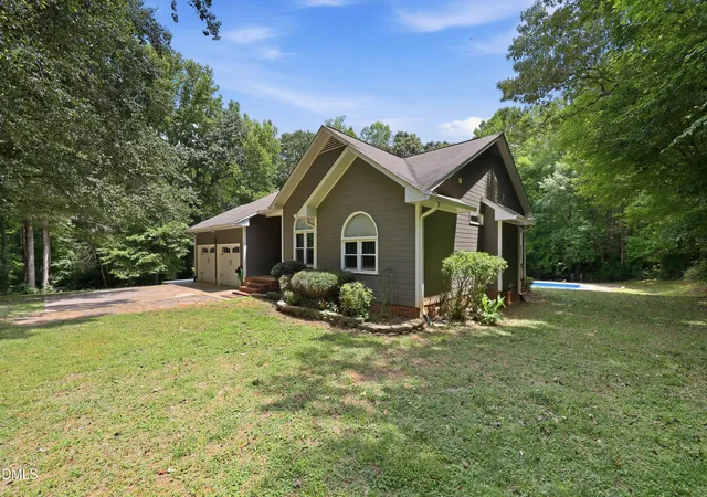 Homes for sale in Graham, NC | 3844 Swepsonville Saxapahaw Rd, Graham, NC 27253 | MLS# 10178999