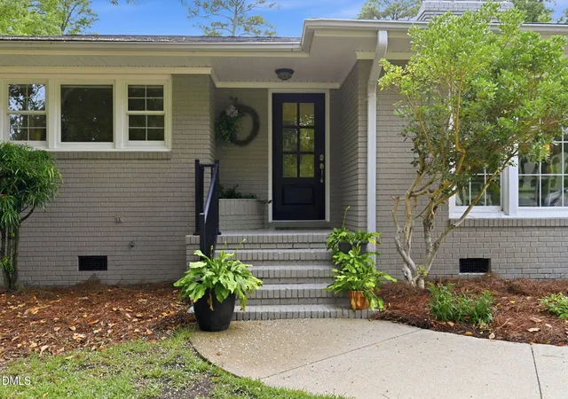 4th image of 406 Country Club Dr, Jacksonville, NC 28546 | MLS# 10181416