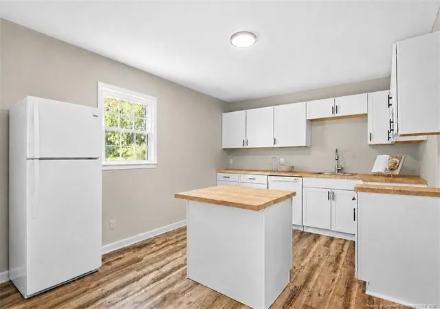 Photo 4 of Single family home for sale at 864 Durwood Dr, Fayetteville, NC 28311 | MLS# 765378 | Listing updated on 2026-08-20
