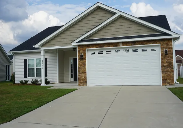 2nd image of 1708 Penncross Dr, Greenville, NC 27834 | MLS# 10179571