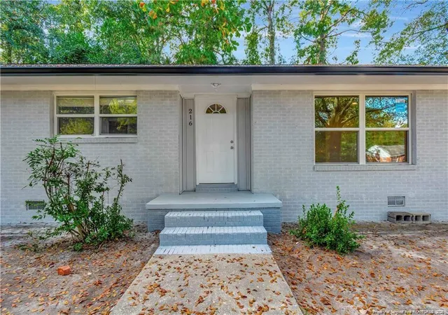 Homes for sale in Laurinburg, NC | 216 Speller St, Laurinburg, NC 28352 | MLS# 765702