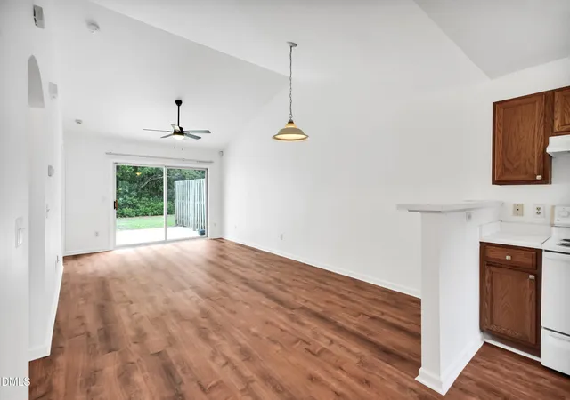 Photo 4 of Townhouse for sale at 4230 Winding Branches Dr, Wilmington, NC 28412 | MLS# 10179056 | Listing updated on 2026-07-18