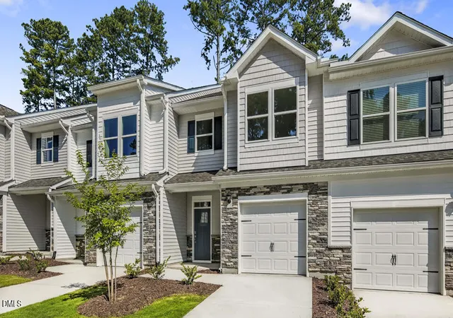 Photo 3 of Sale Pending at 7415 Bourbon Briar Dr, Raleigh, NC 27604 | MLS# 10179033 | Listing updated on 2026-08-20